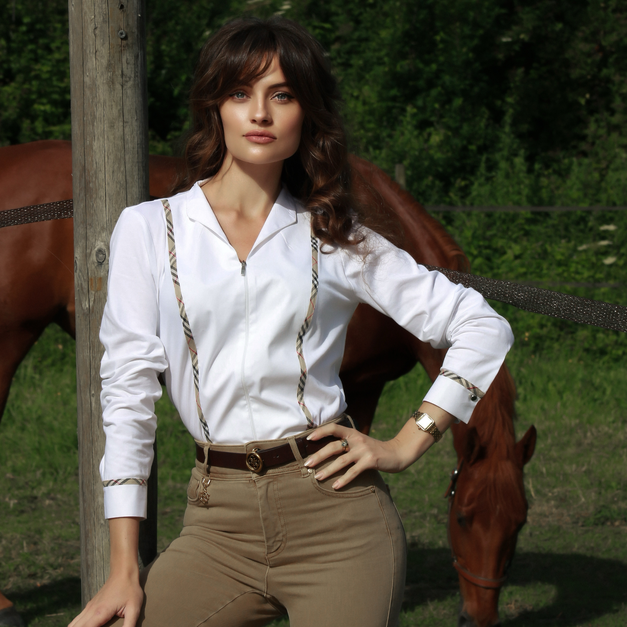 Kate Zipped Burgundy Shirt