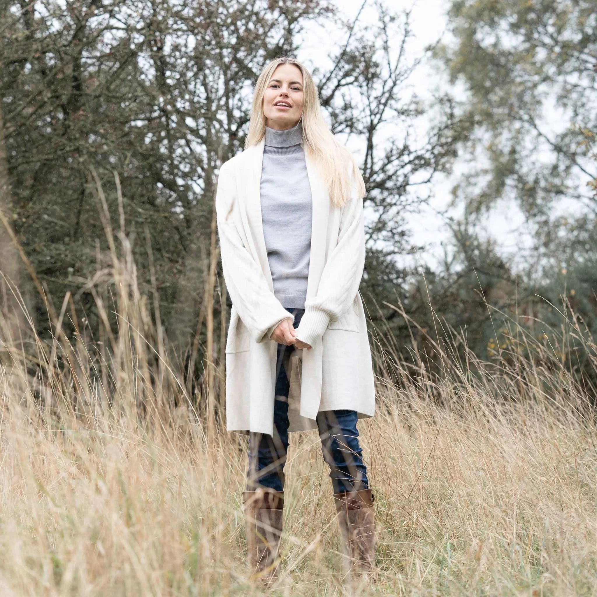 Cable Knit Oat Cardigan - Welligogs