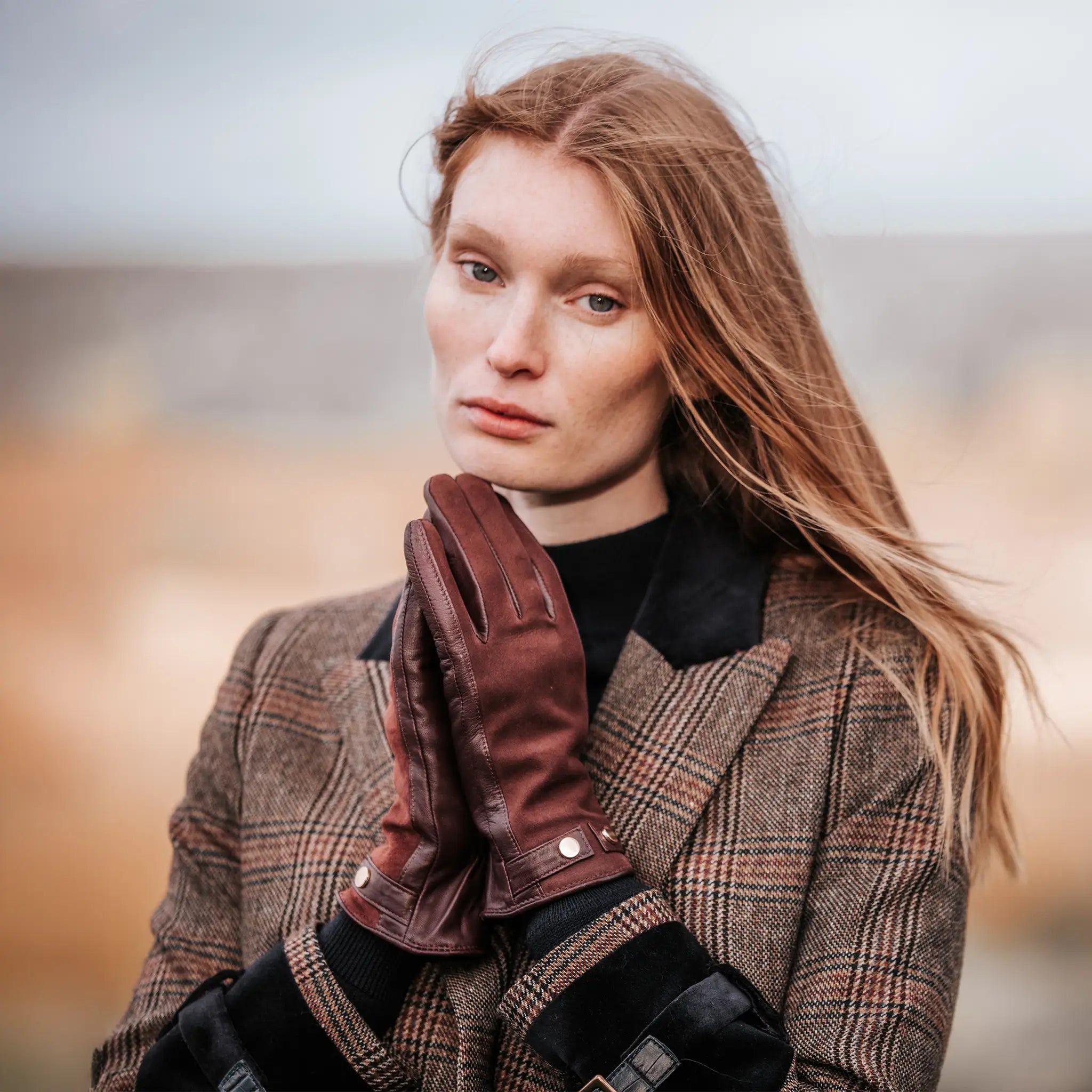 Leather & Suede Burgundy Gloves